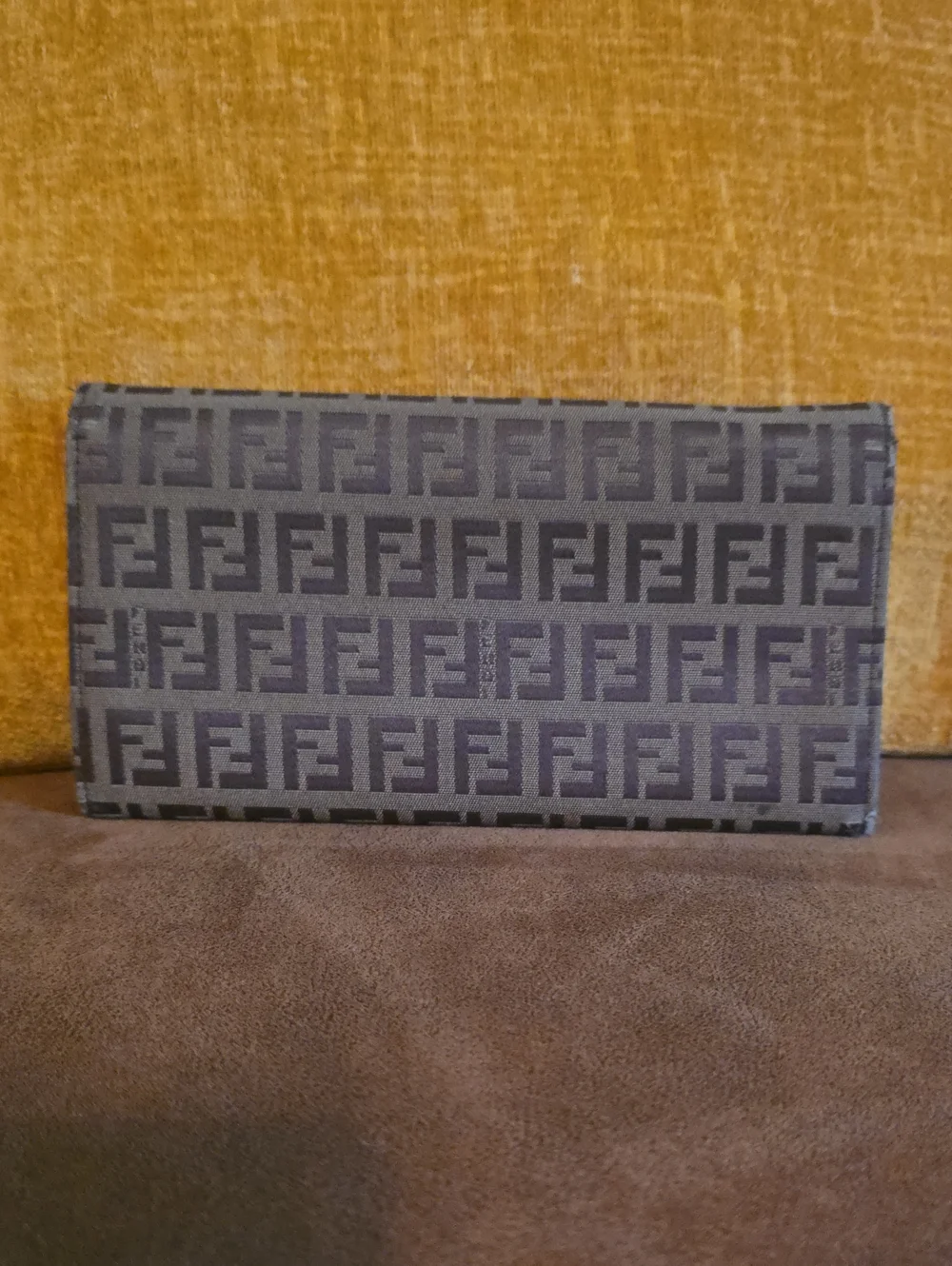 Fendi classic continental